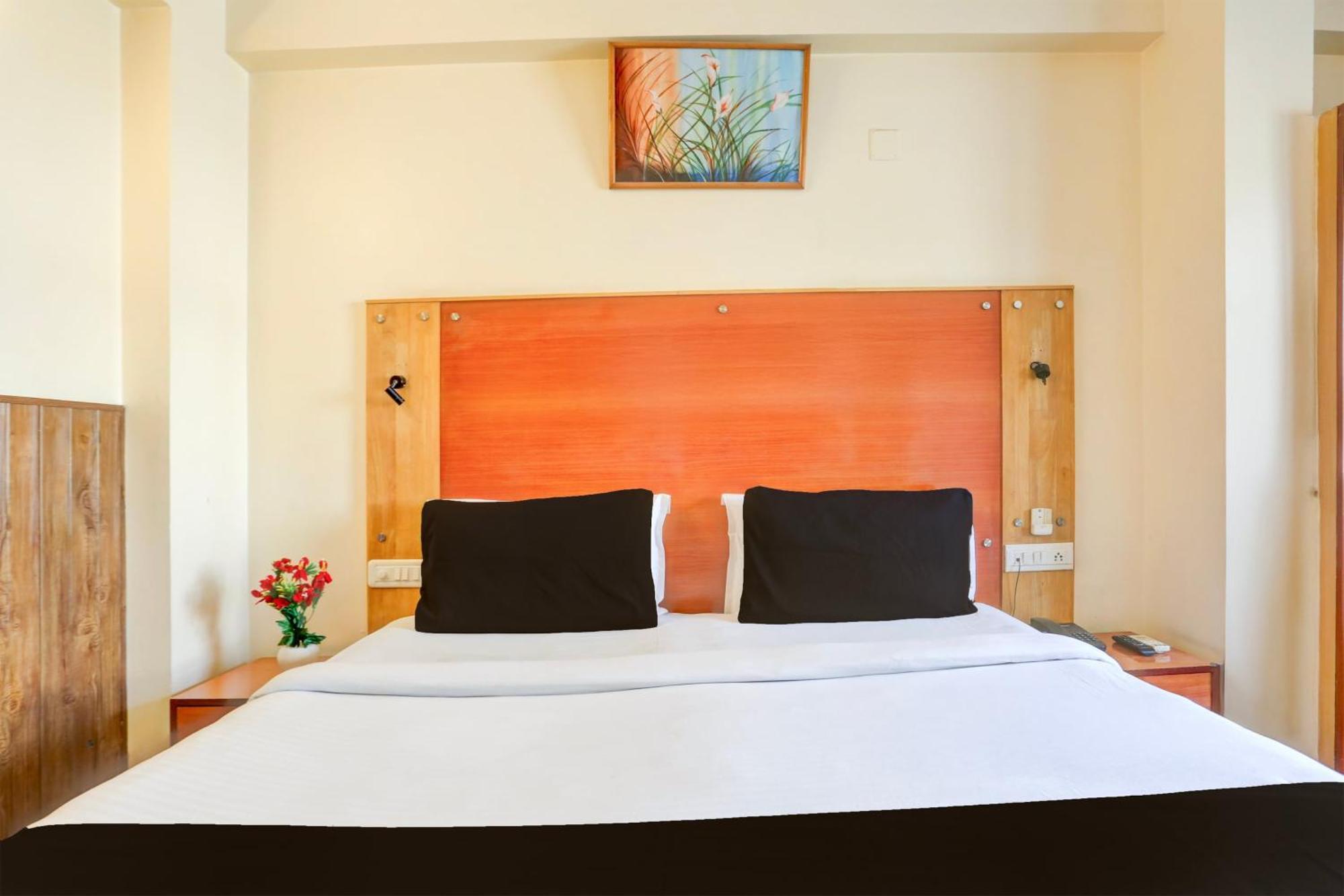 Hotel Super Townhouse Fateh Sagar Formerly Vatika