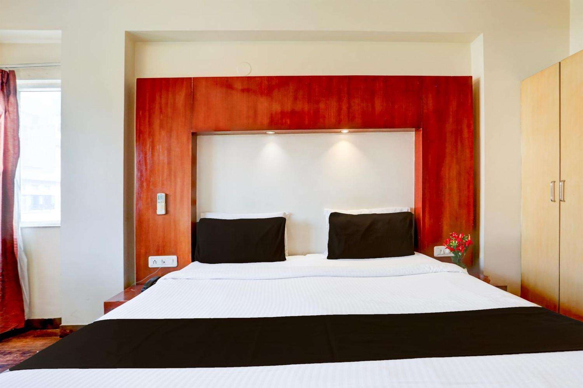 Super Townhouse Fateh Sagar Formerly Vatika 4* Udaipur