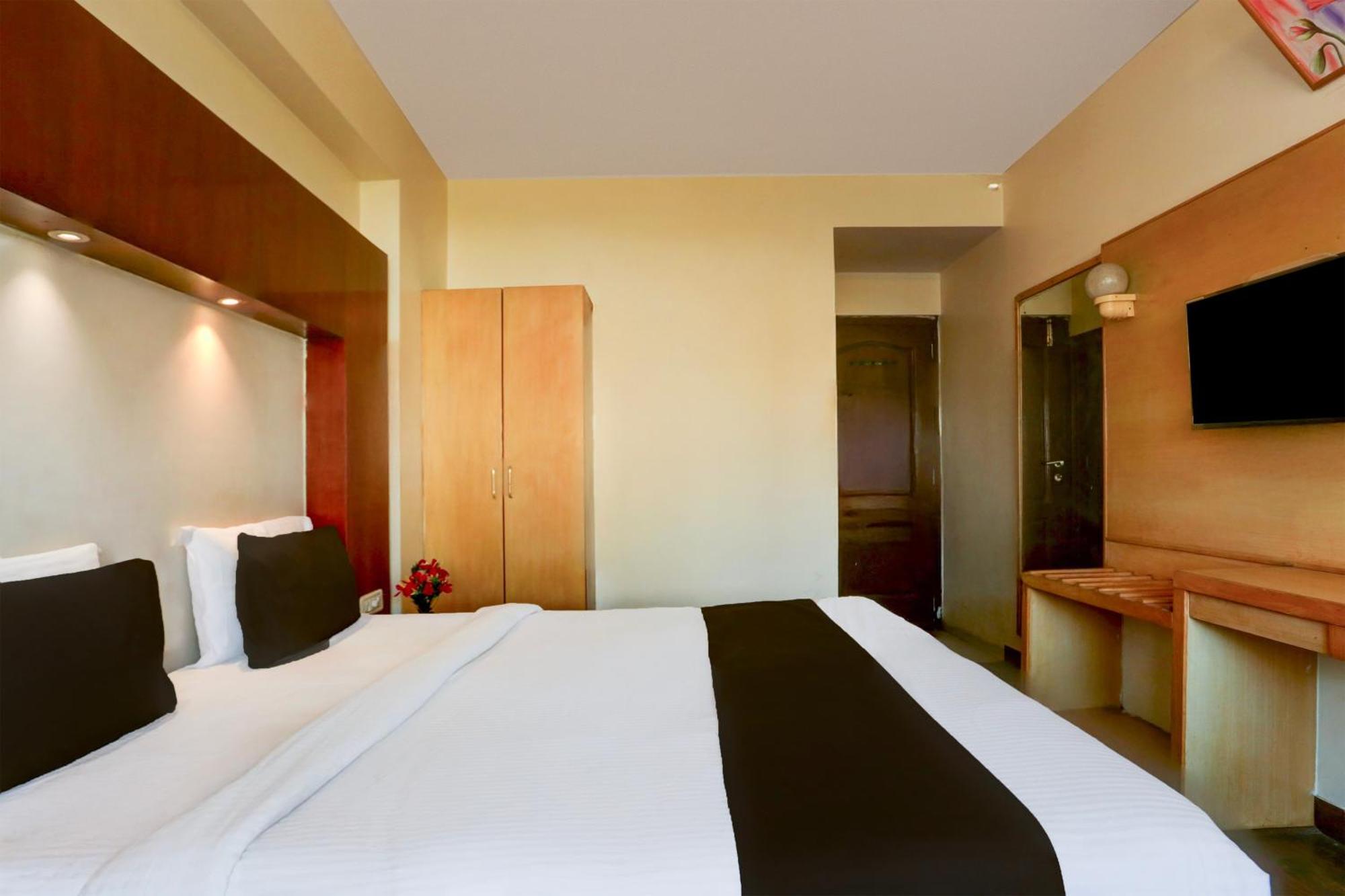 Super Townhouse Fateh Sagar Formerly Vatika 4* Udaipur
