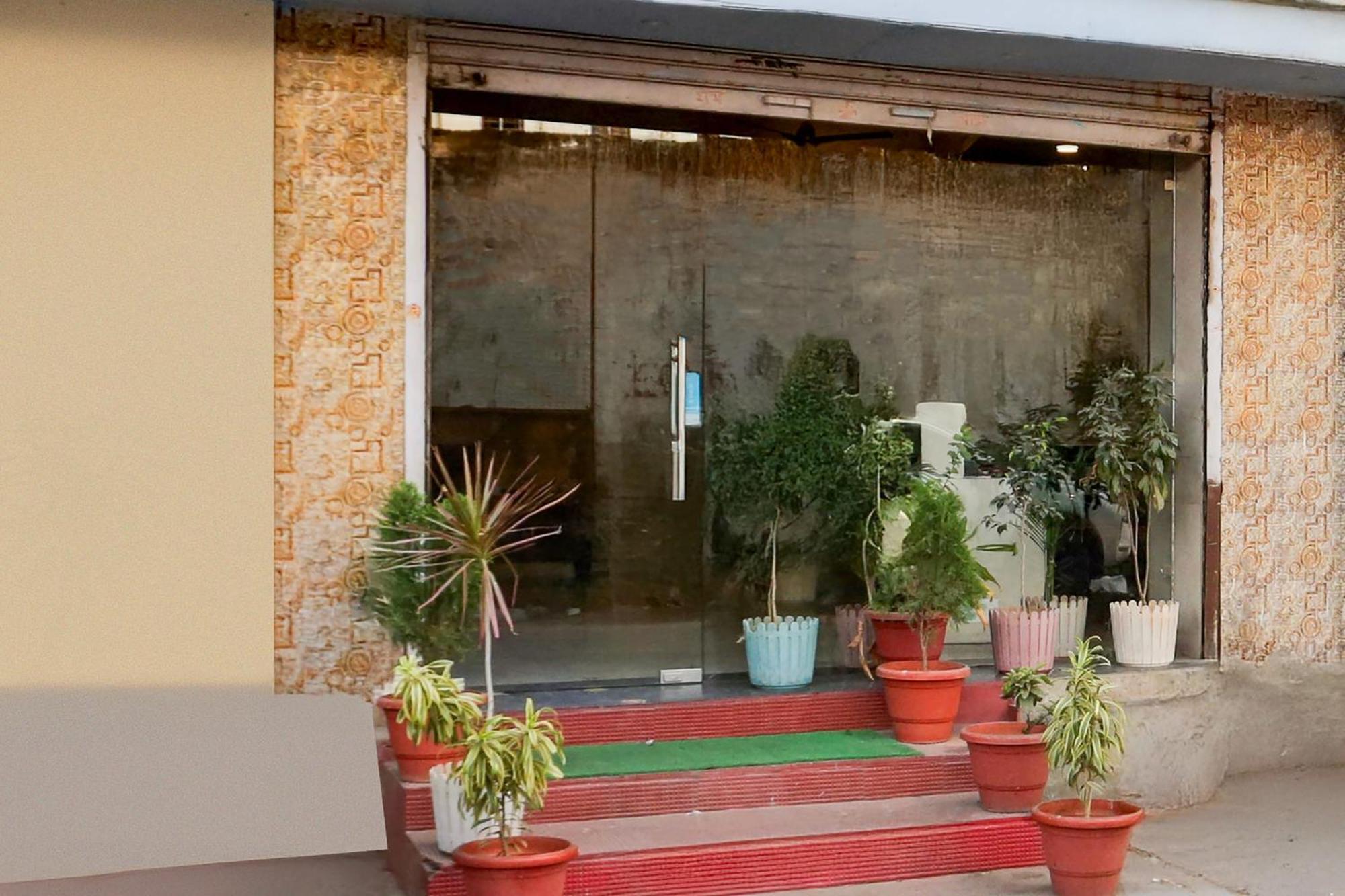 Super Townhouse Fateh Sagar Formerly Vatika