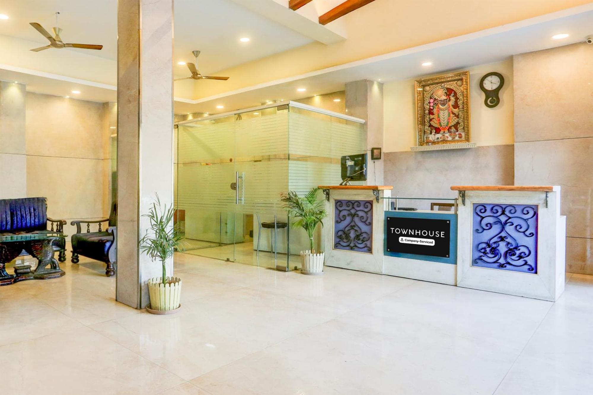 Super Townhouse Fateh Sagar Formerly Vatika